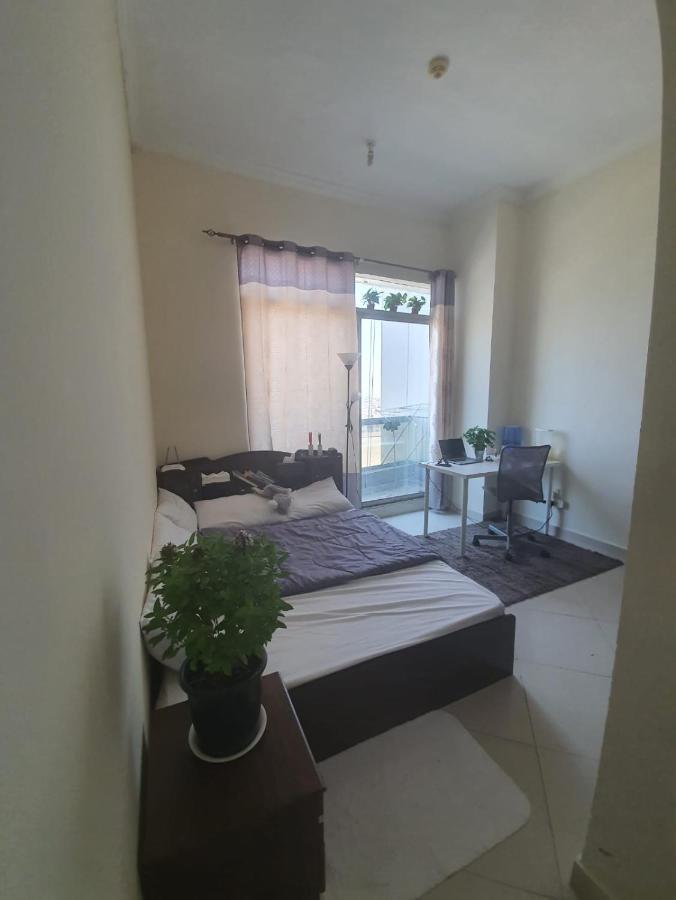 One Masterbedroom In 2 Bedroom Apt,Al Darwesh,Al Barsha 1 두바이 외부 사진