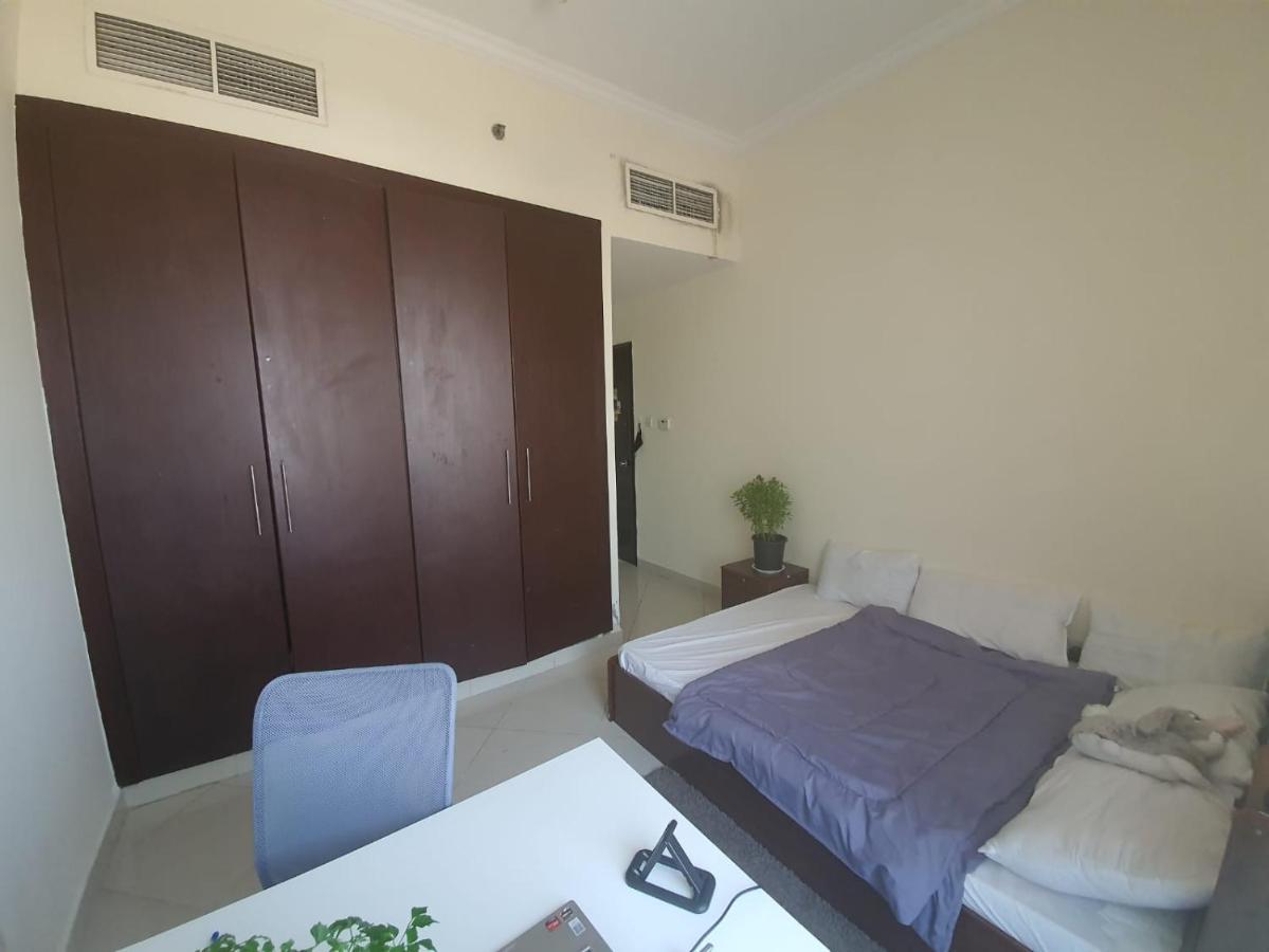 One Masterbedroom In 2 Bedroom Apt,Al Darwesh,Al Barsha 1 두바이 외부 사진