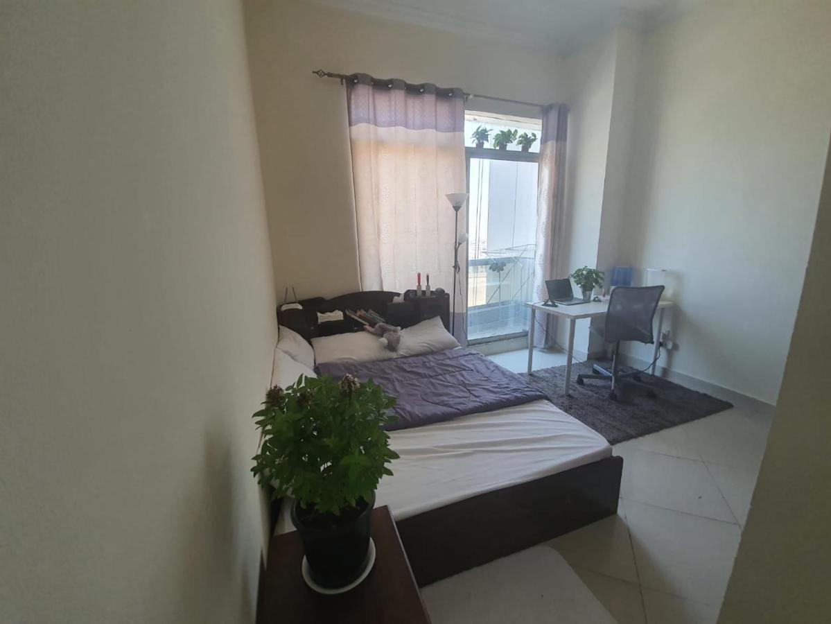 One Masterbedroom In 2 Bedroom Apt,Al Darwesh,Al Barsha 1 두바이 외부 사진