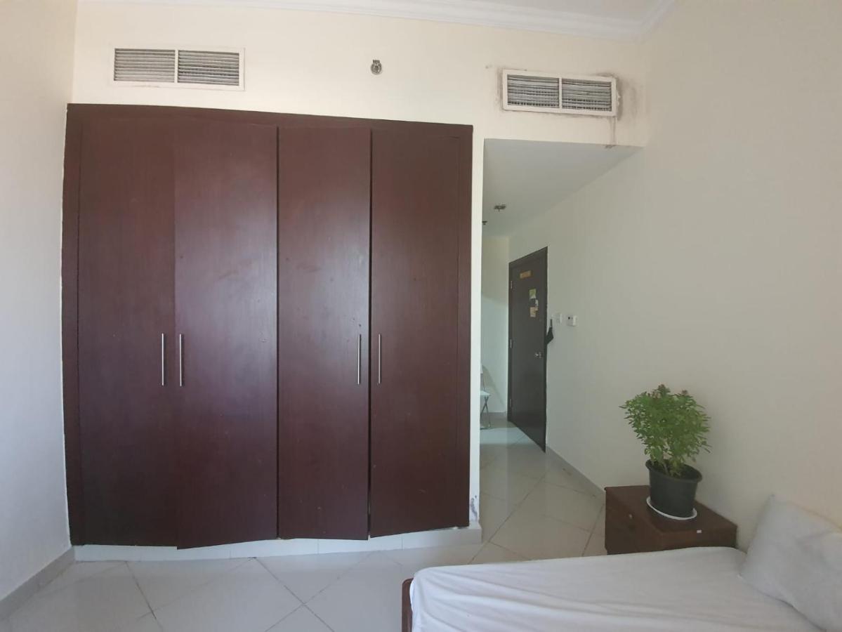 One Masterbedroom In 2 Bedroom Apt,Al Darwesh,Al Barsha 1 두바이 외부 사진